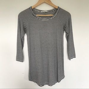 American Eagle Outfitters White and Black Striped Long Sleeve Shirt Small